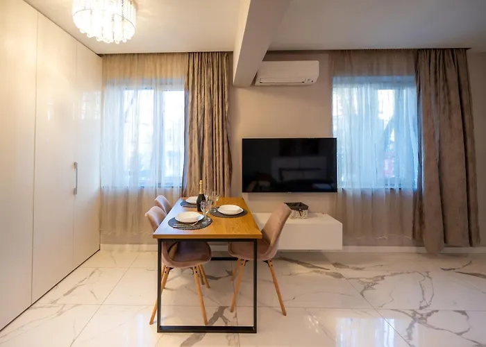 Luxury Studios In Top Center